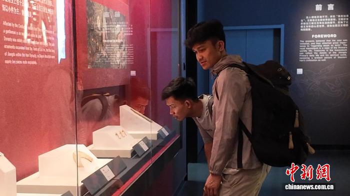 500余名中外选手江苏盱眙挑战定向越野 自然与历