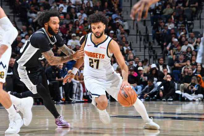 约基奇三双引领掘金逆转马刺 西部争冠格局再变