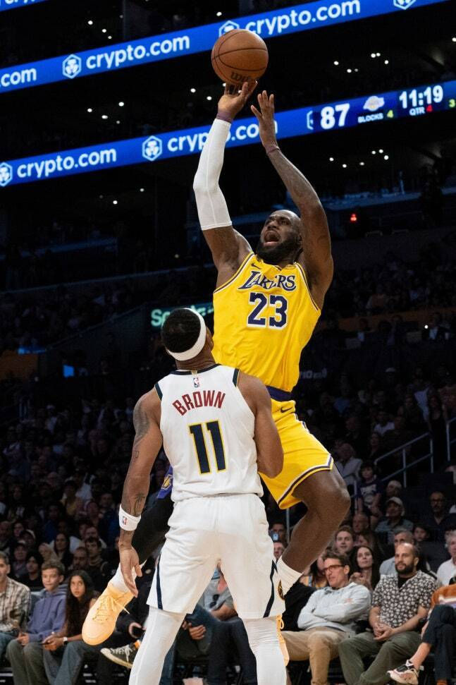 詹姆斯未来抉择系湖人战绩与新球队机遇