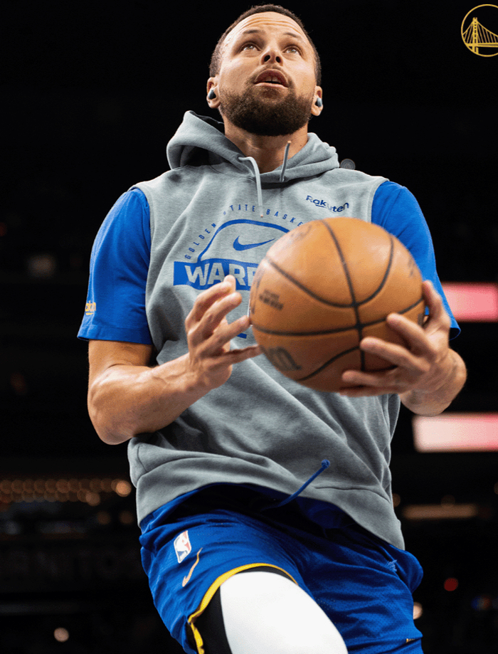 勇士官方晒库里赛前热身照引热议，期待其再度