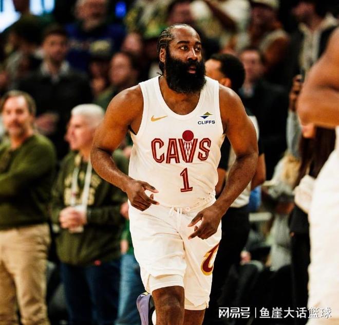 雄鹿惨败骑士 字母哥伤退 骑士爆冷胜出