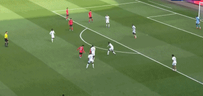 韩国男足0-4惨败科特迪瓦 世界杯预选赛前景蒙阴