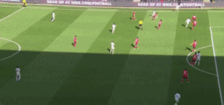 韩国男足0-4惨败科特迪瓦 世界杯预选赛前景蒙阴